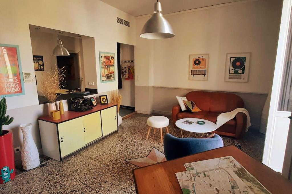 Coeur Du Centre Ville Avec Balcon LʼIsle-sur-la-Sorgue Extérieur photo